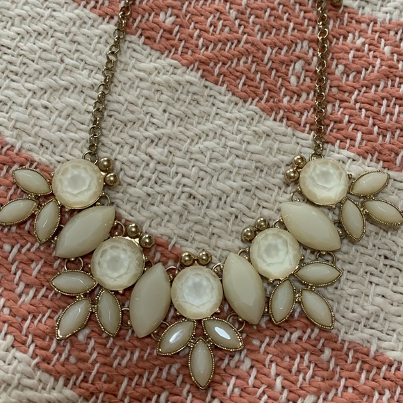 Francesca's Collections Jewelry - Cream stone and gold necklace Francesca's Collections Jewelry - Cream stone and gold necklace